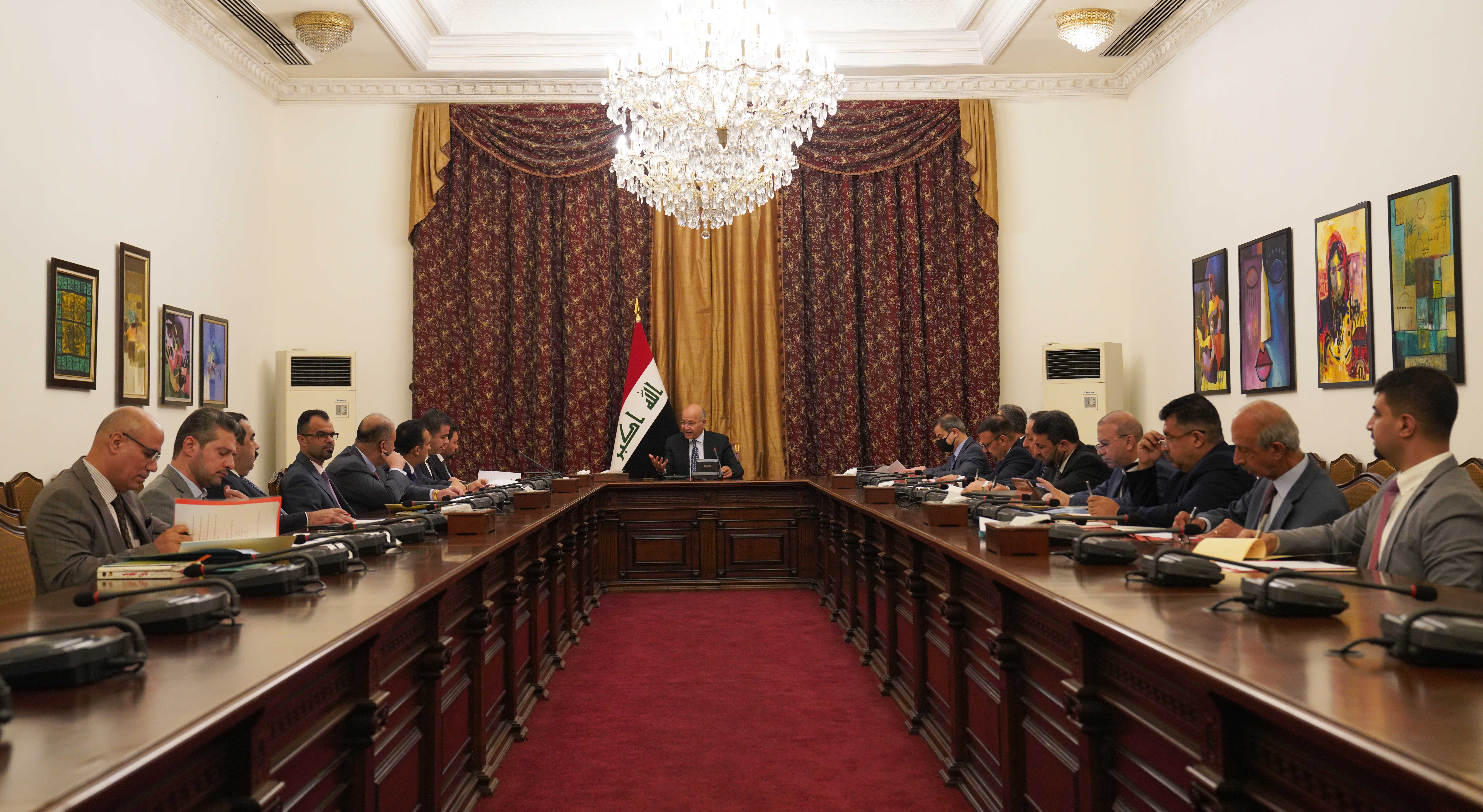 اجتماع برهم صالح لاسترداد الاموال التي نهبها السياسيون بعد القضاء على الحكم الوطني