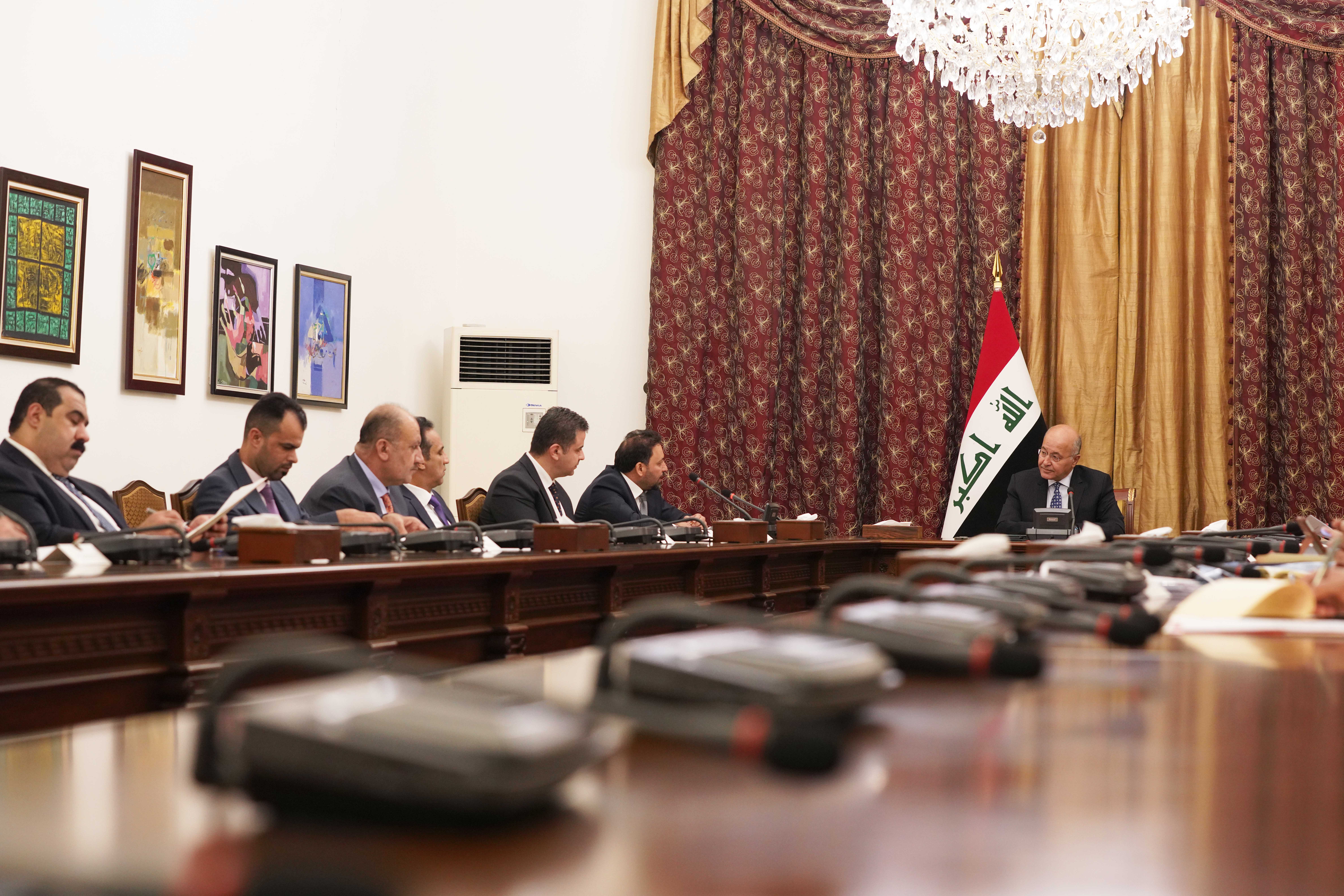 اجتماع برهم صالح لاسترداد الاموال التي نهبها السياسيون بعد القضاء على الحكم الوطني
